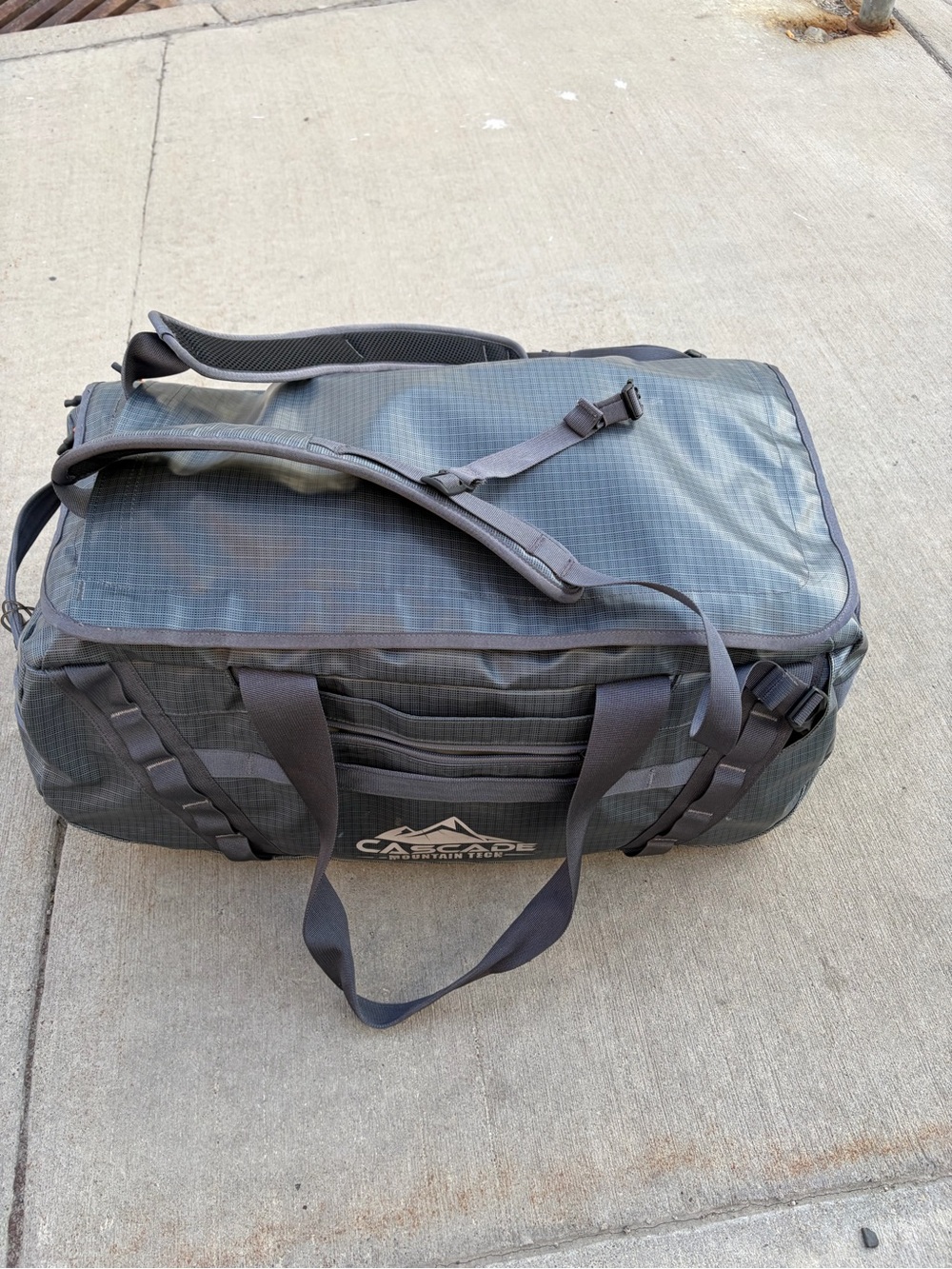 Convertible Duffel Bag - Cascade
Mountain Tech